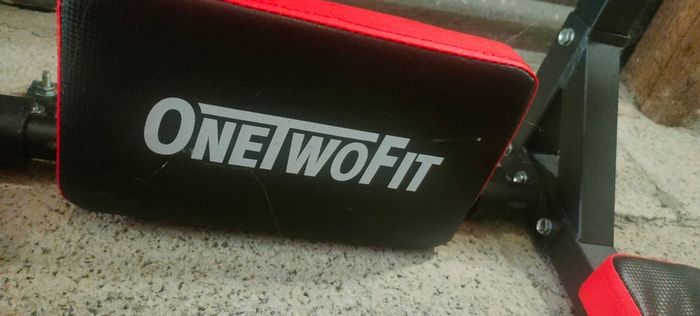 OneTwoFit pull up station