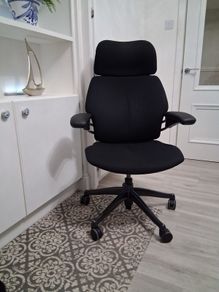 Humanscale Freedom Chair