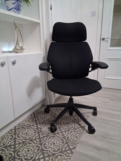 Humanscale Freedom Chair