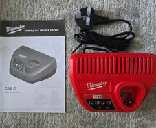 milwaukee charger m12