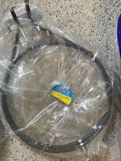 Door gaskets and elements clearance