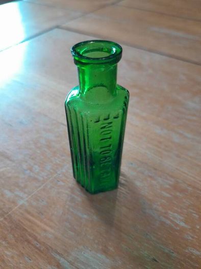 Antique Miniature Green Glass Poison Bottle. Victorian 1/2 oz Size (70mm) NOT TO BE TAKEN.