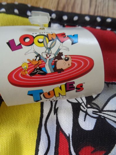 Vintage Looney Tunes Oven Glove for Sale