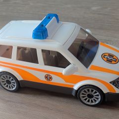 Playmobil ambulance car