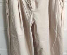 Zara Beige High-Waisted Wide Leg Chinos  Culottes  Size M