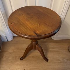19th Century Antique Pine and Elm Small Tavern Table with Rotating Top