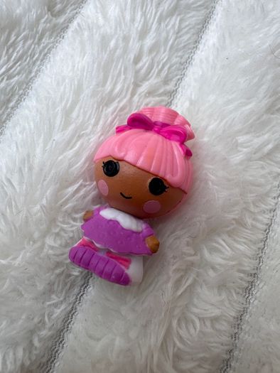 Lalaloopsy Tinies Swirly Figure Eight Girl approx. 3.5 cm. Used Please see photos