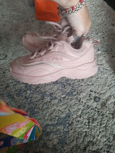 girls pink fila runners