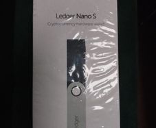 Cryptocurrency Hardware Wallet