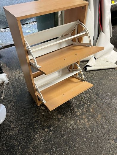 Shoes rack