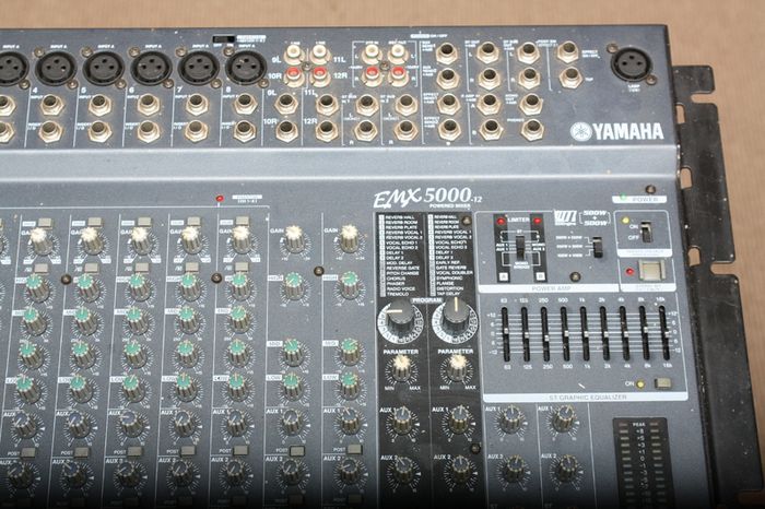 Yamaha EMX5000 12-channel Powered Mixer