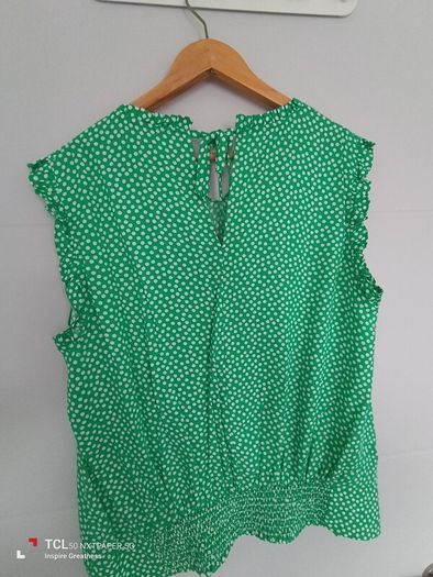 women's summer top. Size14