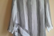 Q'neel White with grey top  90% Linen.New