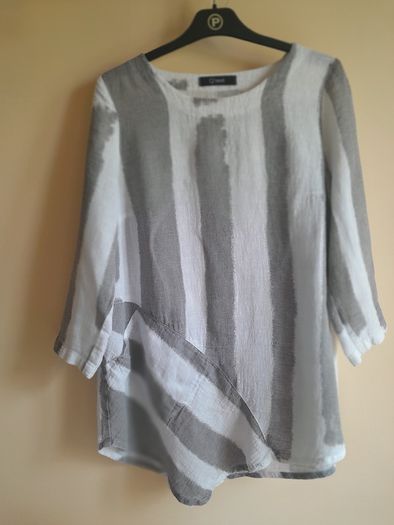 Q'neel White with grey top  90% Linen.New