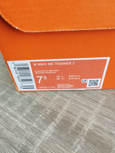 Womens Nike Trainers UK Size 5