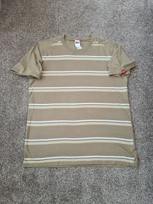 Mens The North Face crew neck t shirt Size Large green khaki