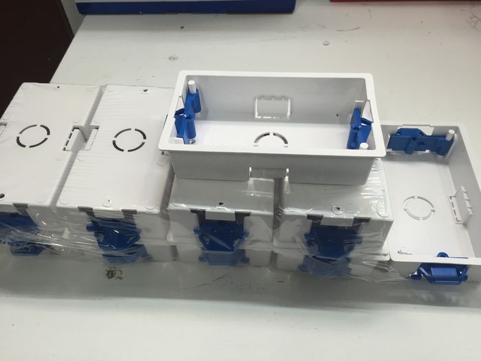 Twin Double Dry Line Boxes  35 mm deep Quantity 10