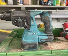 Faulty makita hammer drill 18V