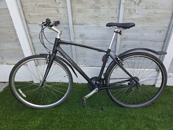 Giant Escape 3 Men's hybrid city bike