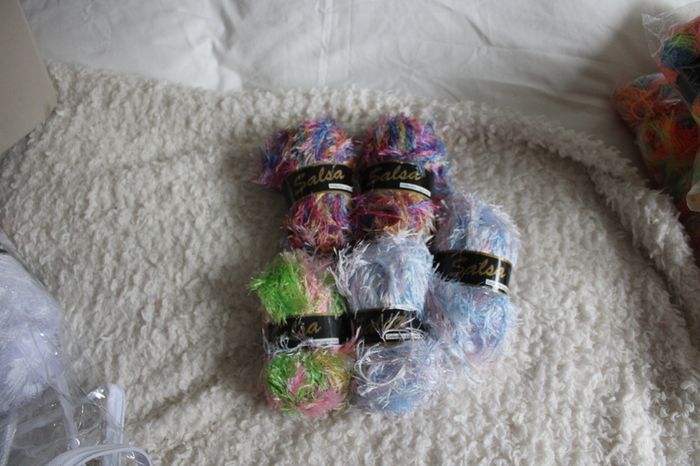 Creative Fur Yarn only 1 euro per ball
