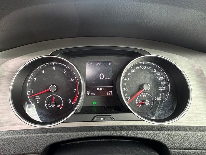 Volkswagen Golf Milano Edition Sunroof