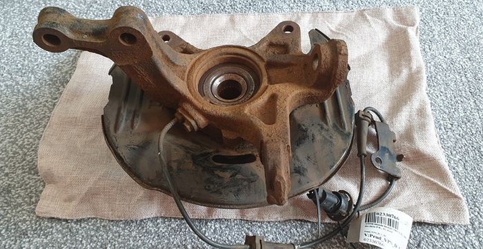 Honda Insight Steering knuckle
