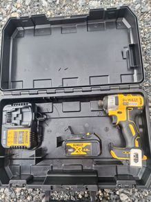dewalt 18v impact,4ah battery and brand new charger