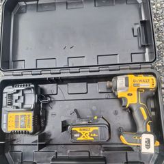 dewalt 18v impact,4ah battery and brand new charger