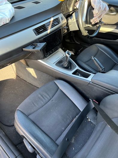 Breaking bmw 316i 2008 e90 n43b16a a51/5 3 series