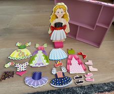 Melissa and Doug Dress doll magnetic
