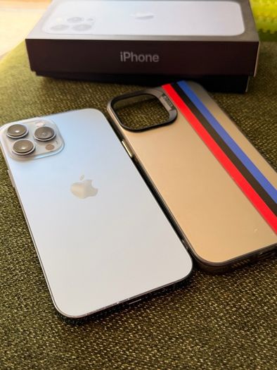 iPhone 13 Pro Max + Apple Watch