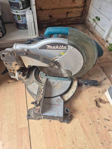 Makita Mls100 Miter Saw (for Parts - Broken)