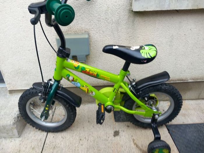Kids jungle bike size 12 inch wheels.