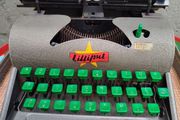 Vintage Childs Lilliput typewriter