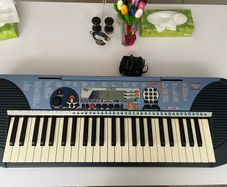 Yamaha PSR-140 portable electronic keyboard