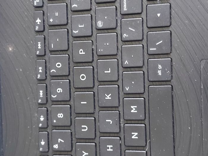 HP 15.6 inch Laptop, Model 15-bw059sa, AMD A6-9220 Radeon R4, 5 Compute Cores 2C plus 3G, 2.5GHz, 4GB Ram, 1 Terrabyte HDD, Windows 10, Microsoft Edge, Chrome, and VLC