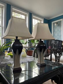 2 table lamps