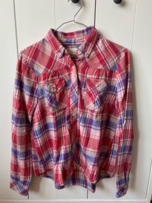 Levi's women ladies shirt in very good condition
