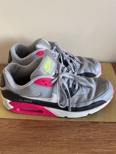 NIKE Airmax mens trainers size 10UK/44EU