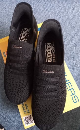 Skechers Black Sneakers Size 5.5