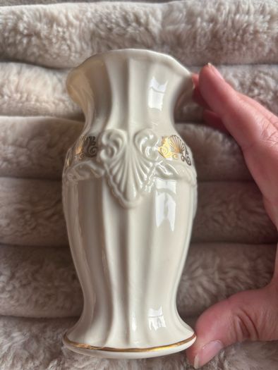 Vintage Belleek Ireland Georgian Shell Porcelain Vase (Gold Trim & Pink Accents) 1990s