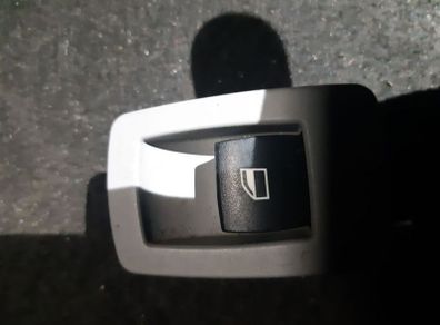 BMW E60 5-Series  front left window control switch 9113772