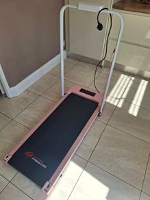 Pink treadmill 1-10km/hr - like new!
