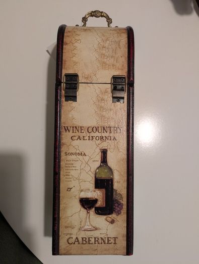 Wooden wine carry case
