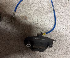 brake caliper front right gsxr 750 L0