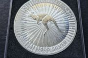 1 oz silver KANGAROO 2017 1 Dollar coin in Square capsule.