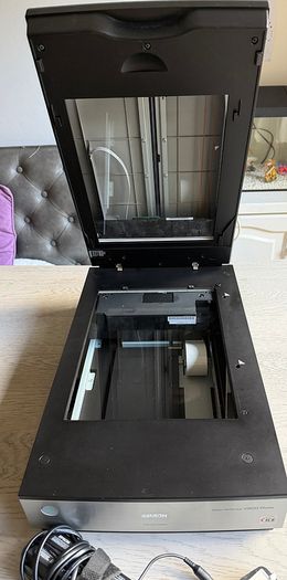 Epson Perfection V800 Photo Scanner