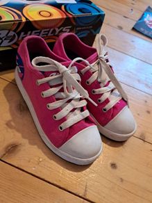 heelys size 1 plus box