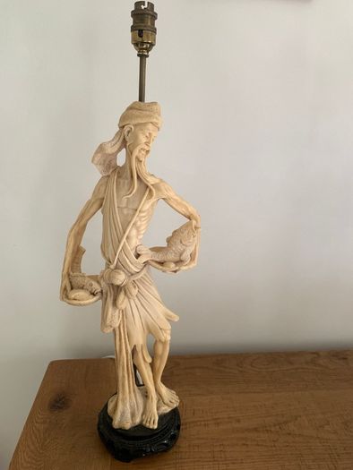 Table lamp