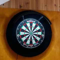 Unicorn Eclipse Pro Dartboard + Light & Surround